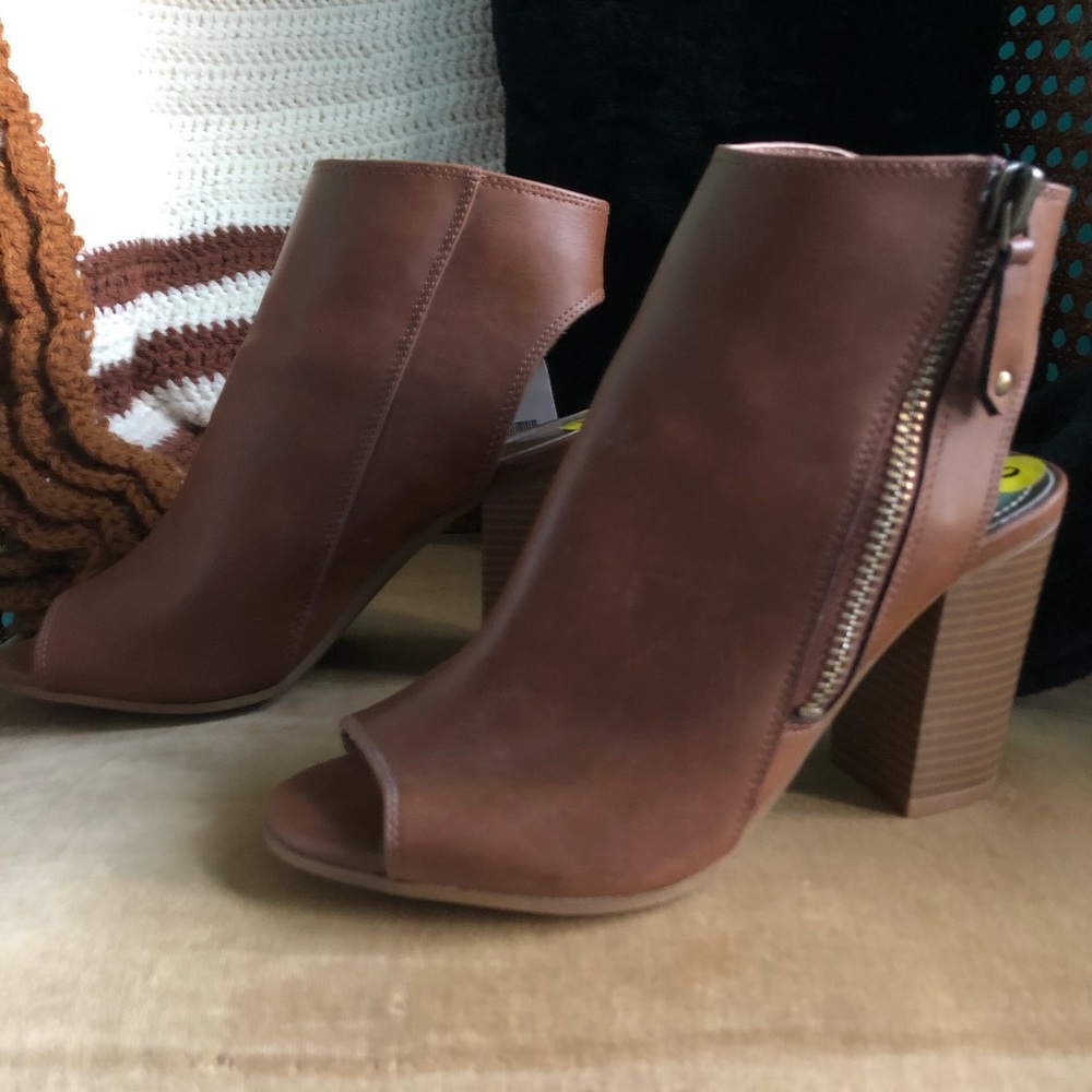 Open-Toed Block-Heeled Ankle Boots